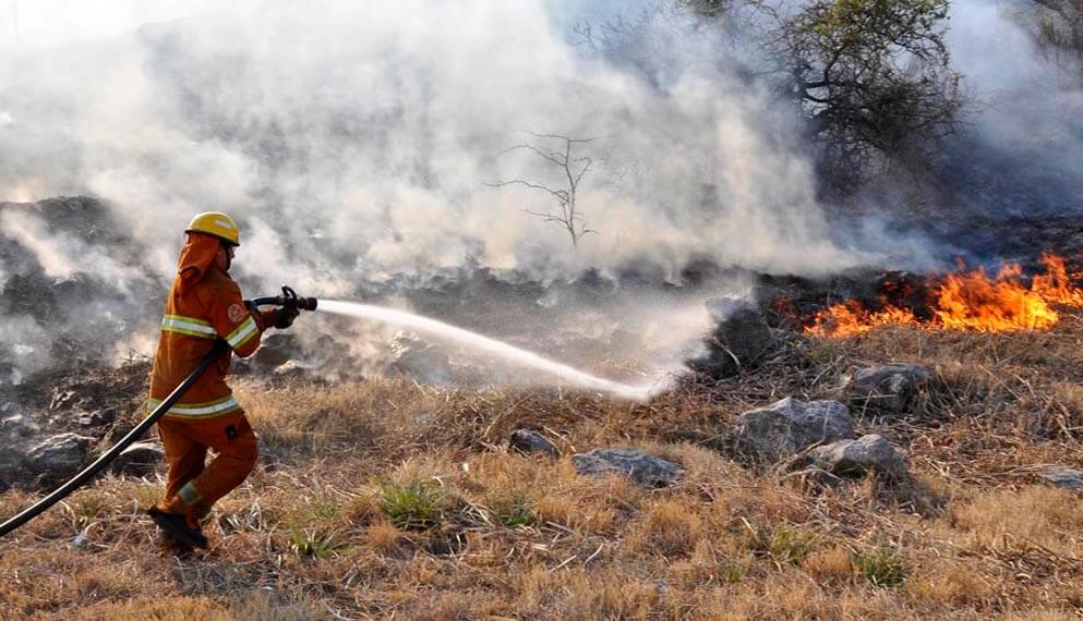 Son de Funes, dejan todo y viajan a Córdoba a ayudar con los incendios: RECIBEN DONACIONES